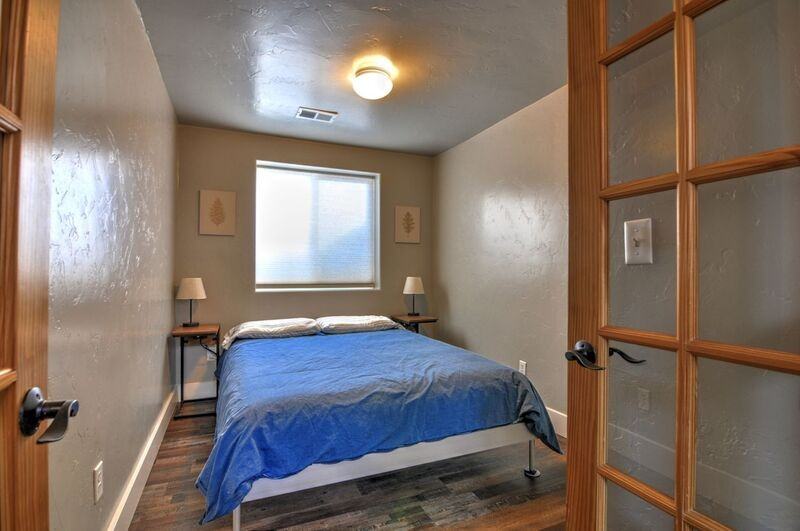 3018 Market Way - Photo 3 of 9