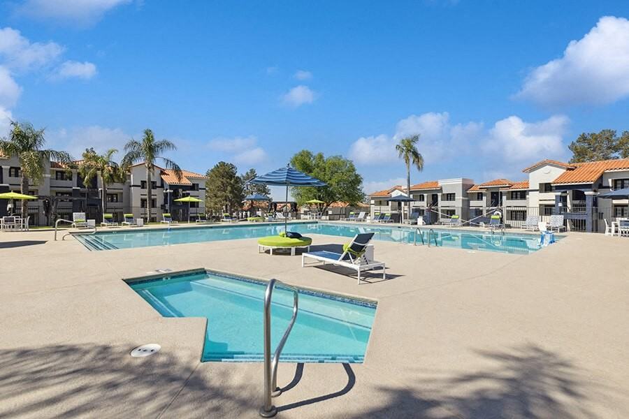 Hilands - Photo 2 of 29