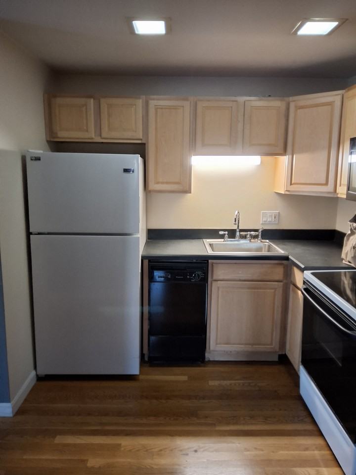 199 Prospect St #2 - Photo 7 of 15