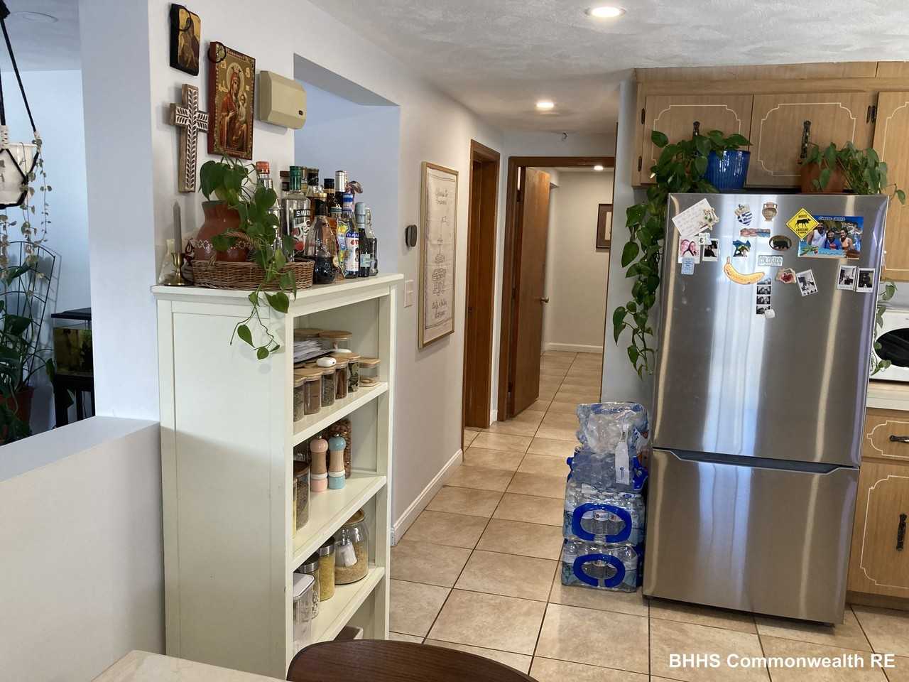 25 Cleveland St #1 - Photo 3 of 14