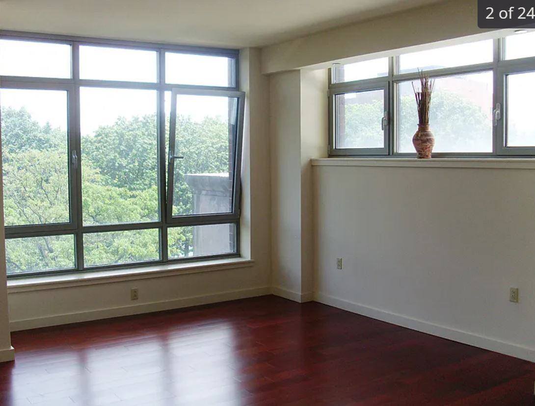 1485 5Th Ave - Photo 2 of 5