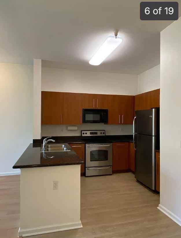 1060 S 3Rd St - Photo 3 of 10