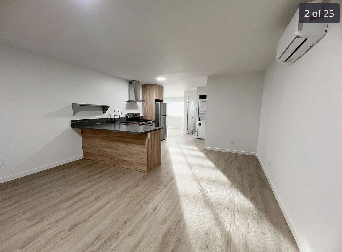 1577 N Fair Oaks Ave - Photo 2 of 4