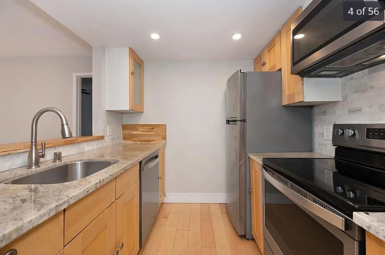 915 Fulton Ave - Photo 2 of 10