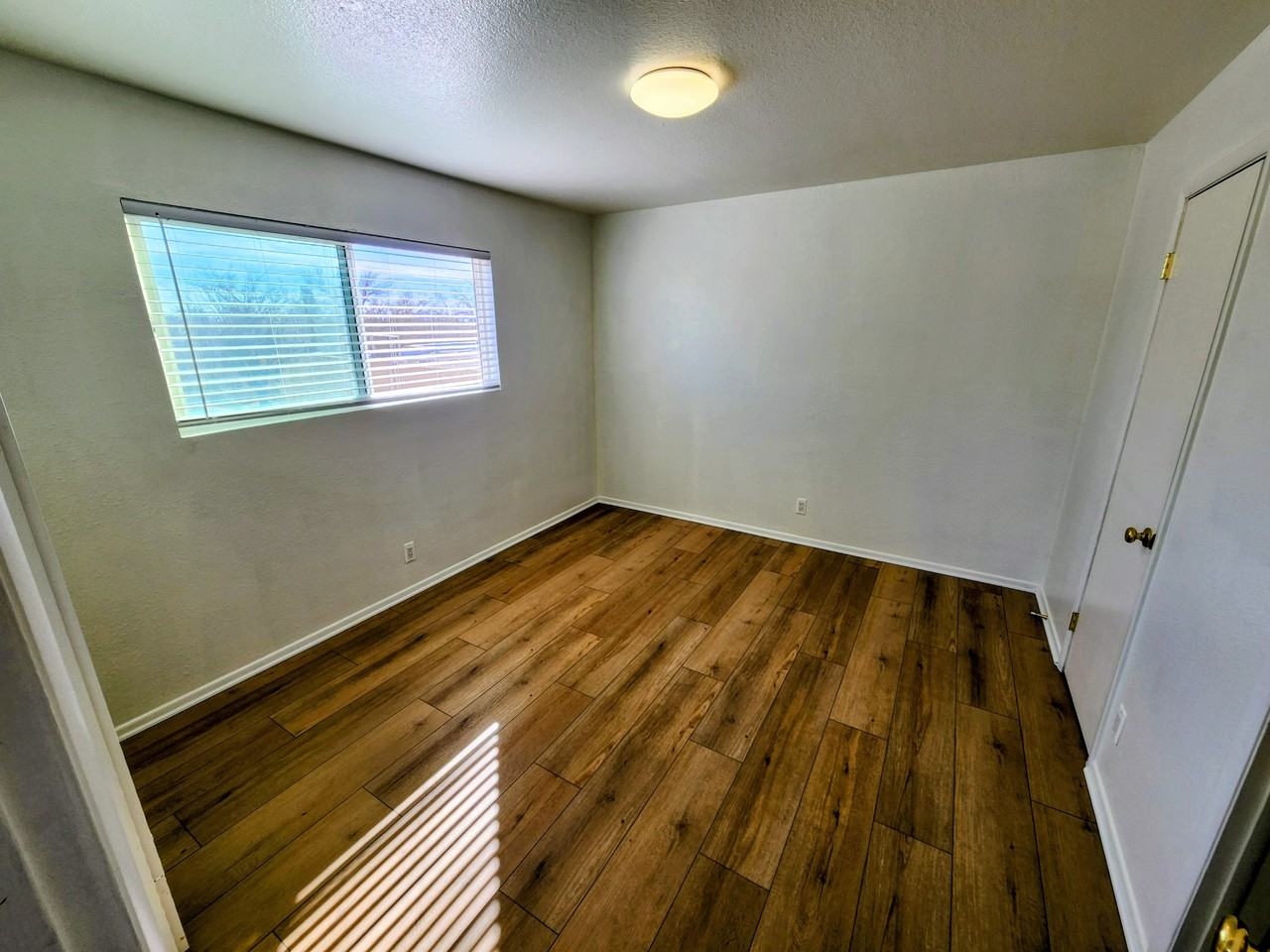 2115 Gold Ave Se - Photo 5 of 19