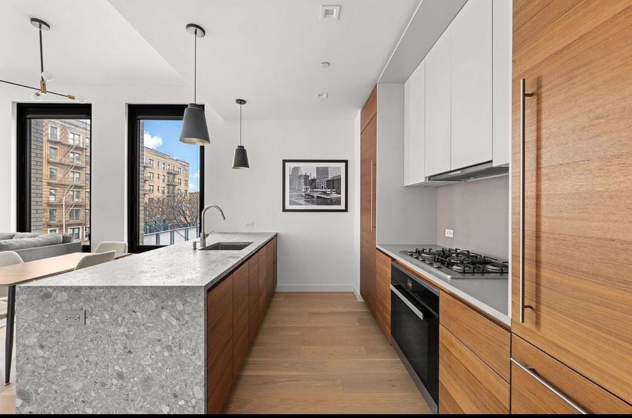 2121 31st St #3222 - Photo 2 of 7