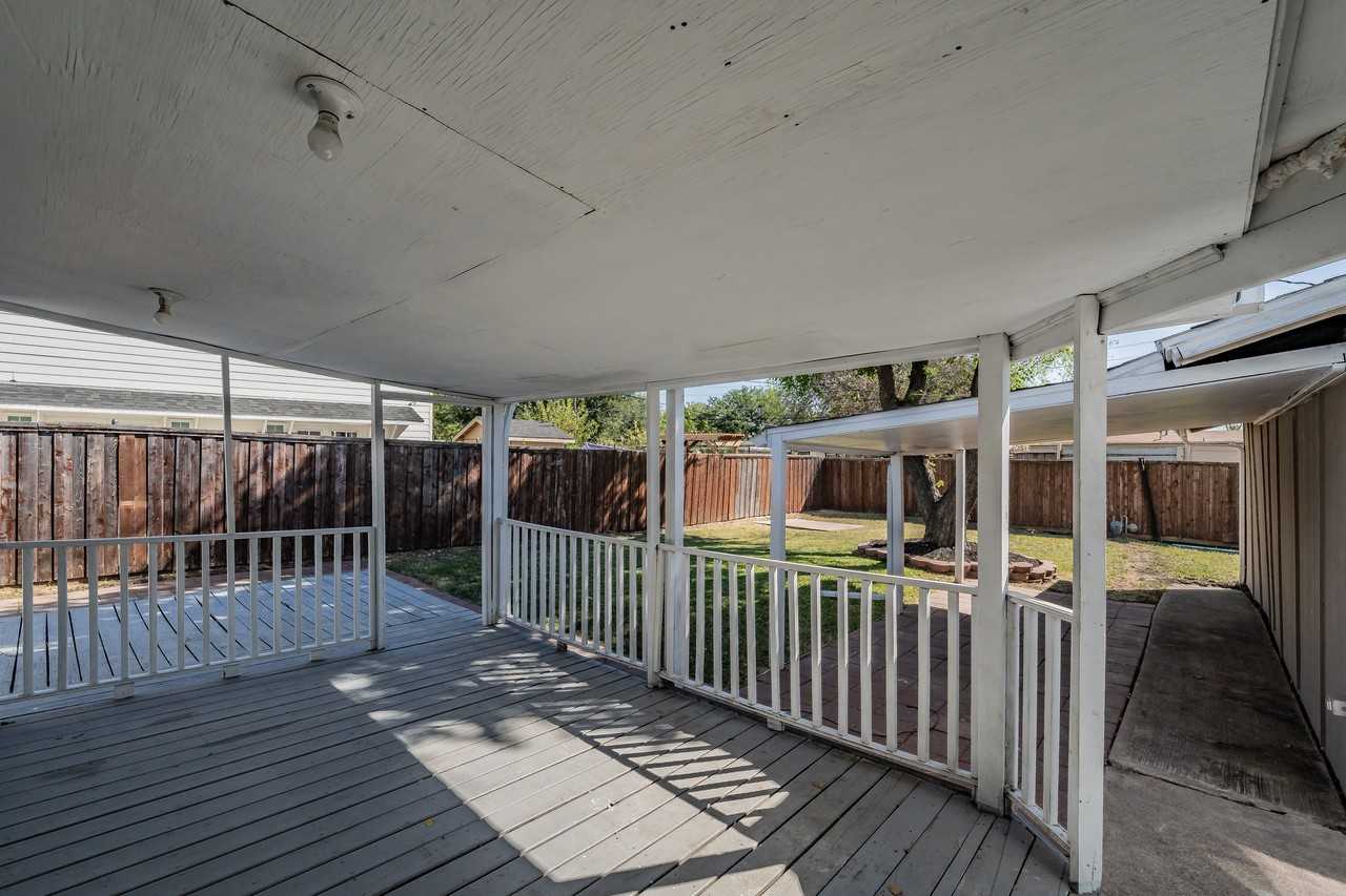 2914 Scottsbluff Dr - Photo 3 of 38