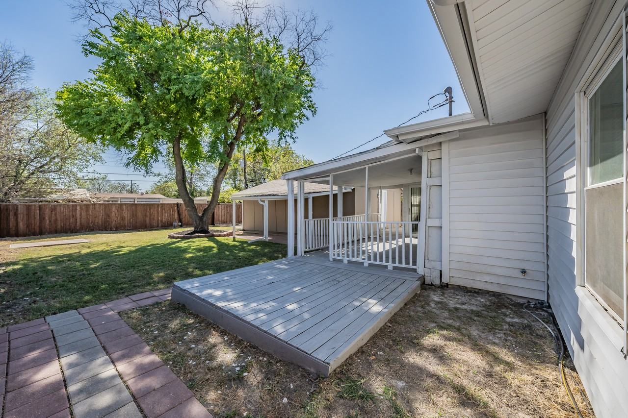 2914 Scottsbluff Dr - Photo 5 of 38