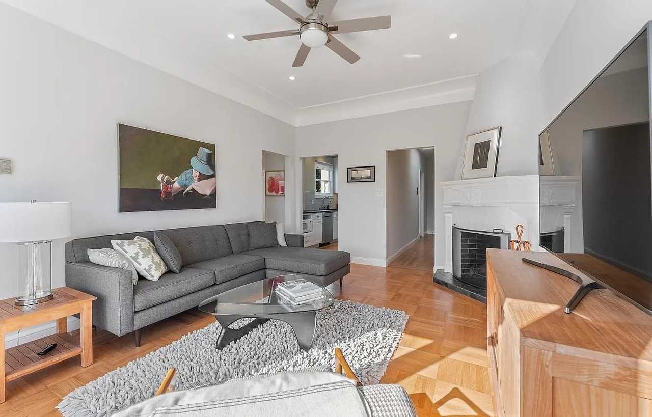 40 28th St #3 - Photo 2 of 22