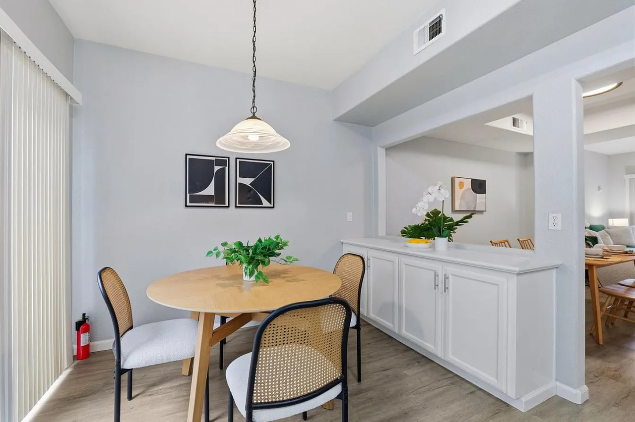 473 Tower Hill Ave - Photo 7 of 27