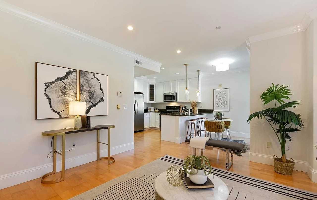 953 24th St #1 - Photo 3 of 15