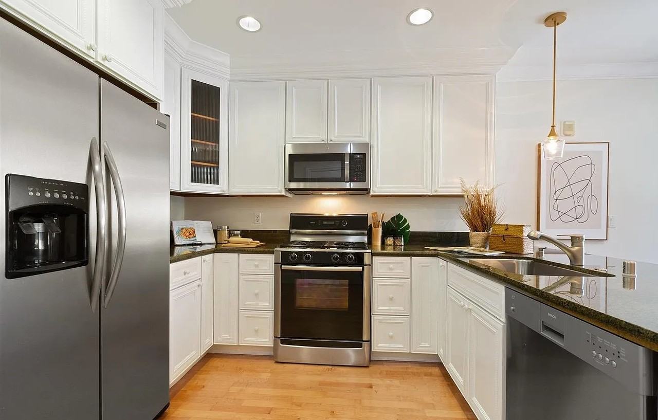 953 24th St #1 - Photo 5 of 15