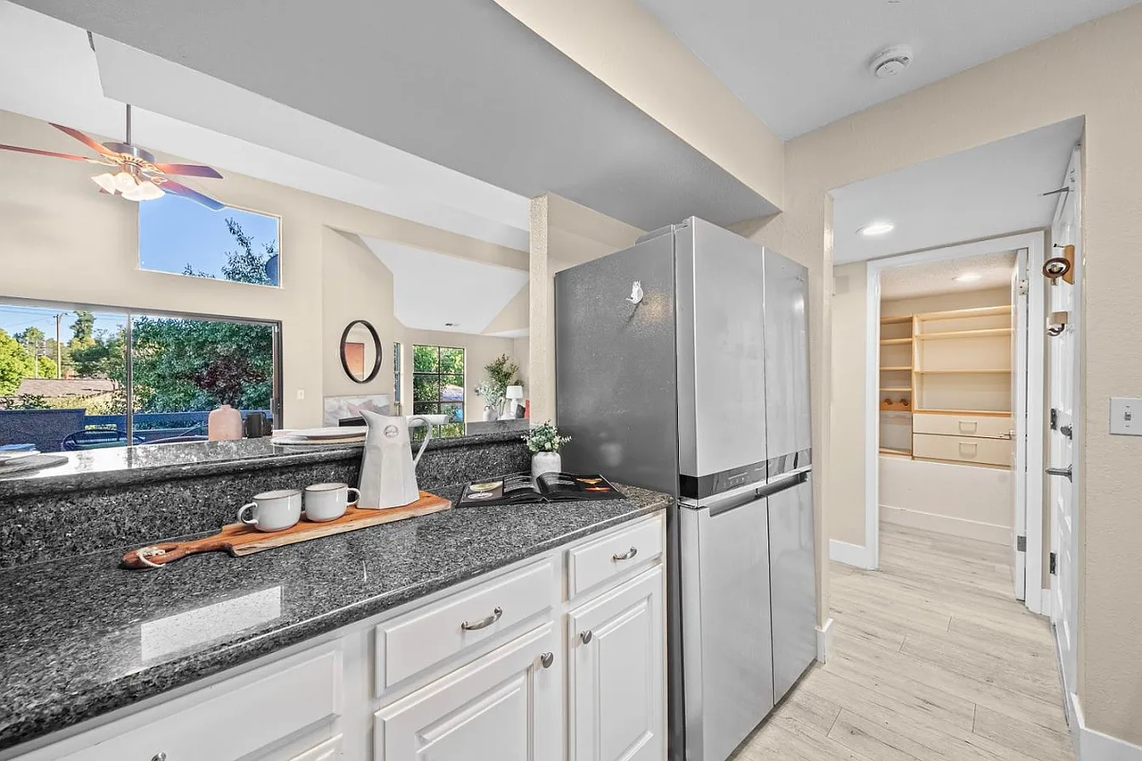 966 Silicon Dr - Photo 5 of 27