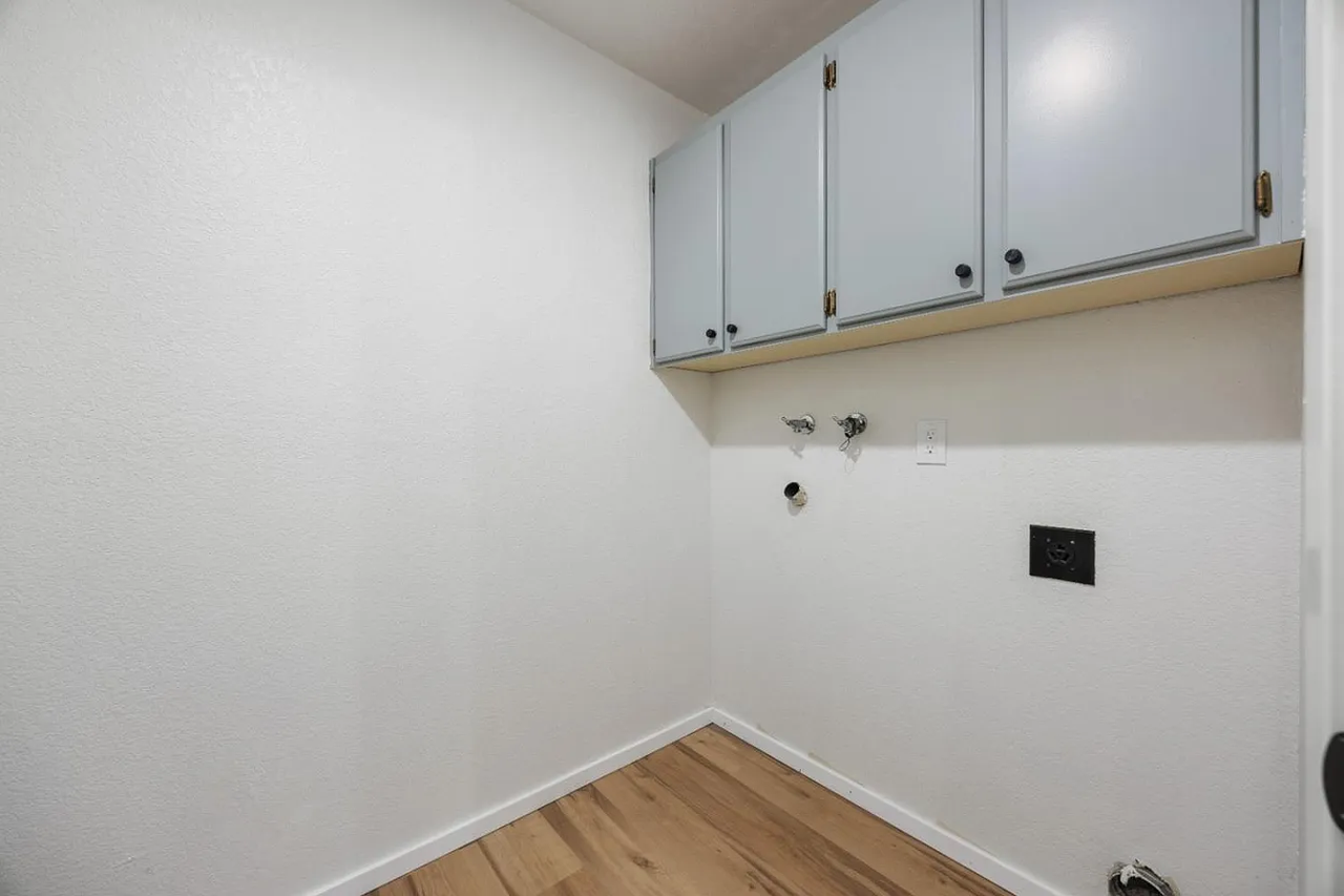 1309 La Terrace Cir - Photo 2 of 19