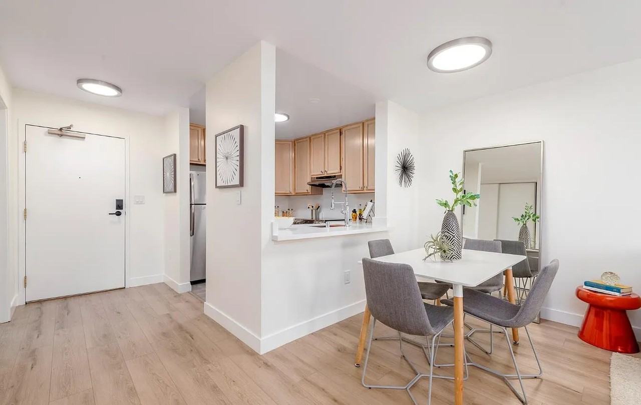 2225 23rd St #309 - Photo 3 of 26