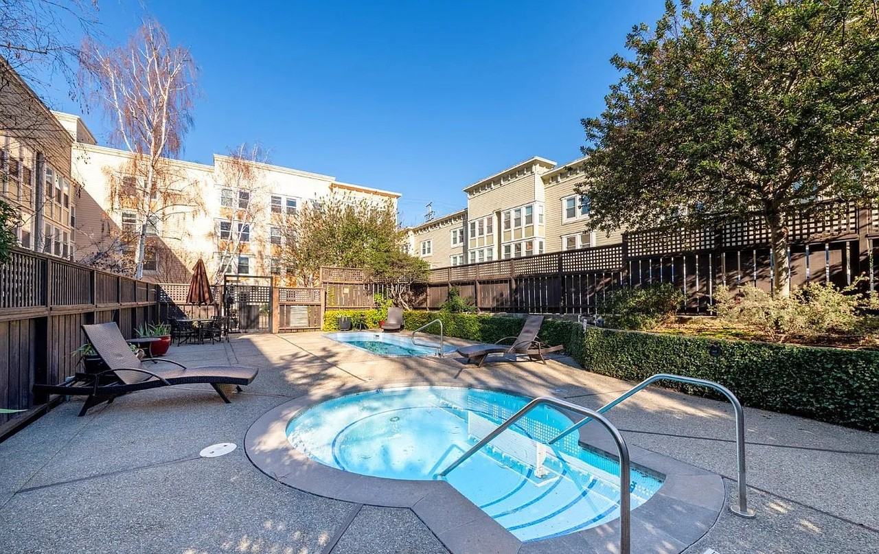 2225 23rd St #309 - Photo 5 of 26