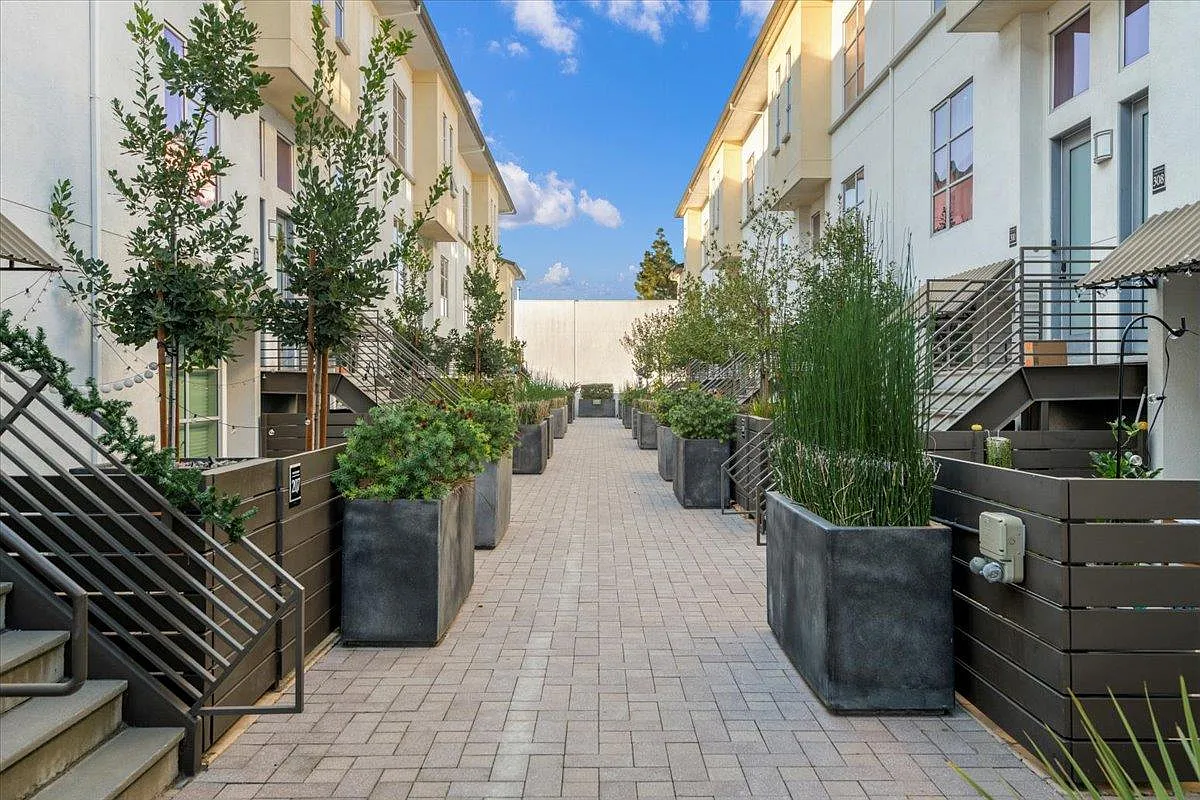 1 E Julian St #217 - Photo 3 of 15