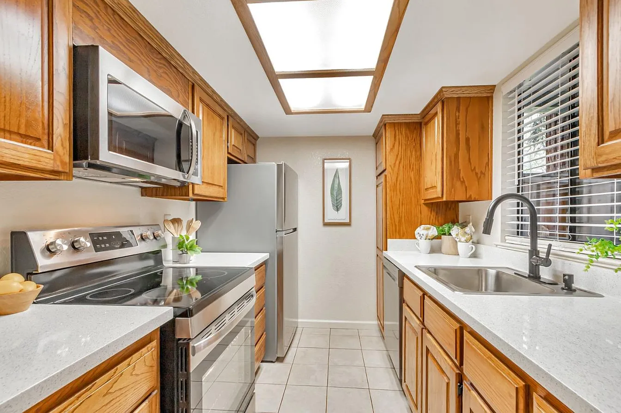 5376 Makati Cir - Photo 5 of 25