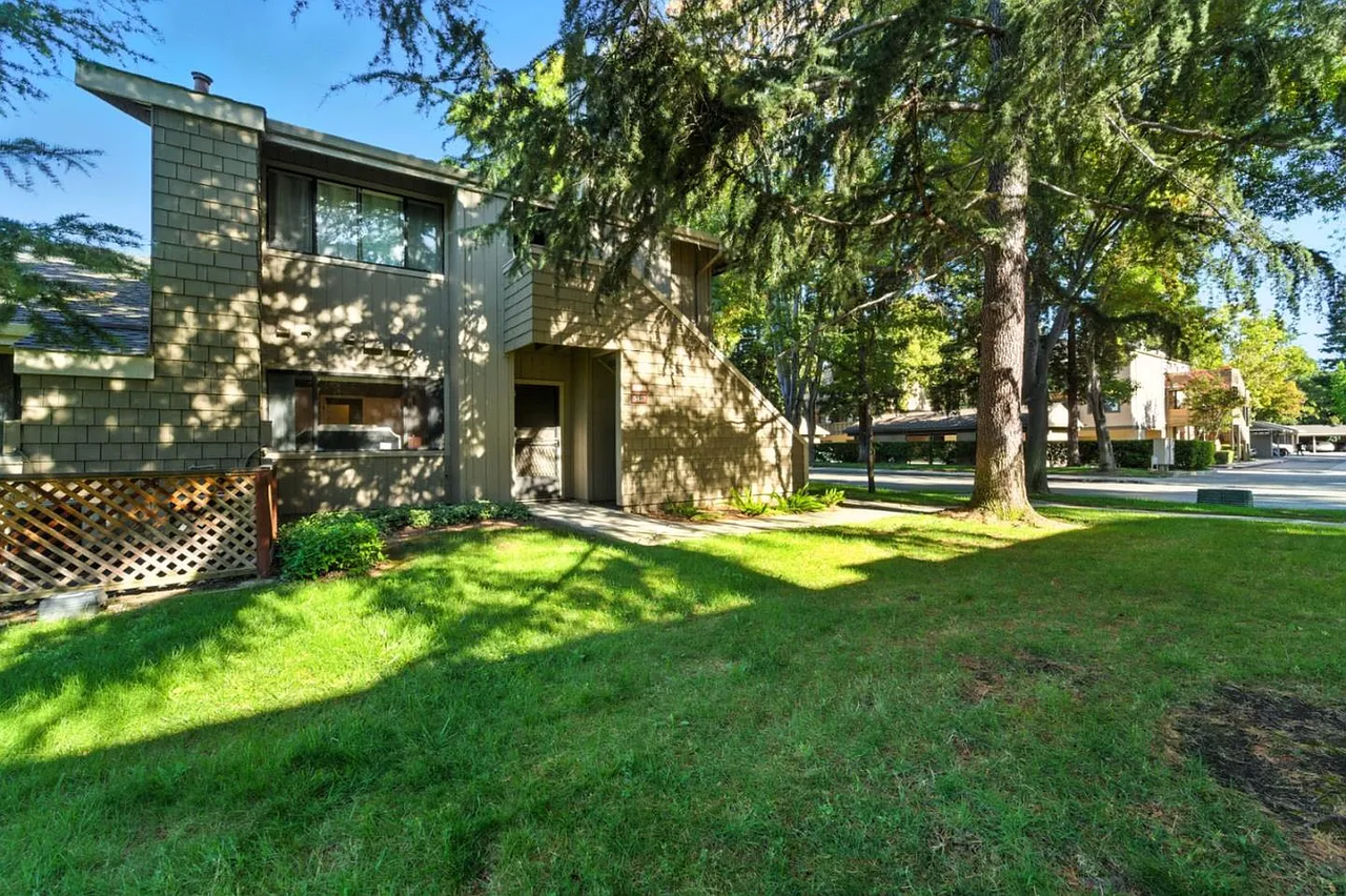 5457 Makati Cir - Photo 2 of 19