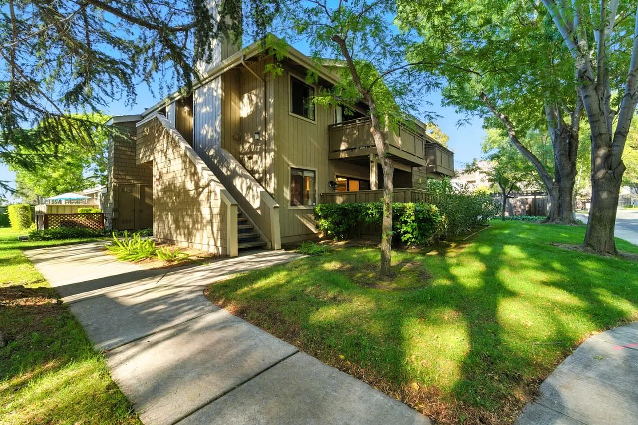 5457 Makati Cir - Photo 6 of 19