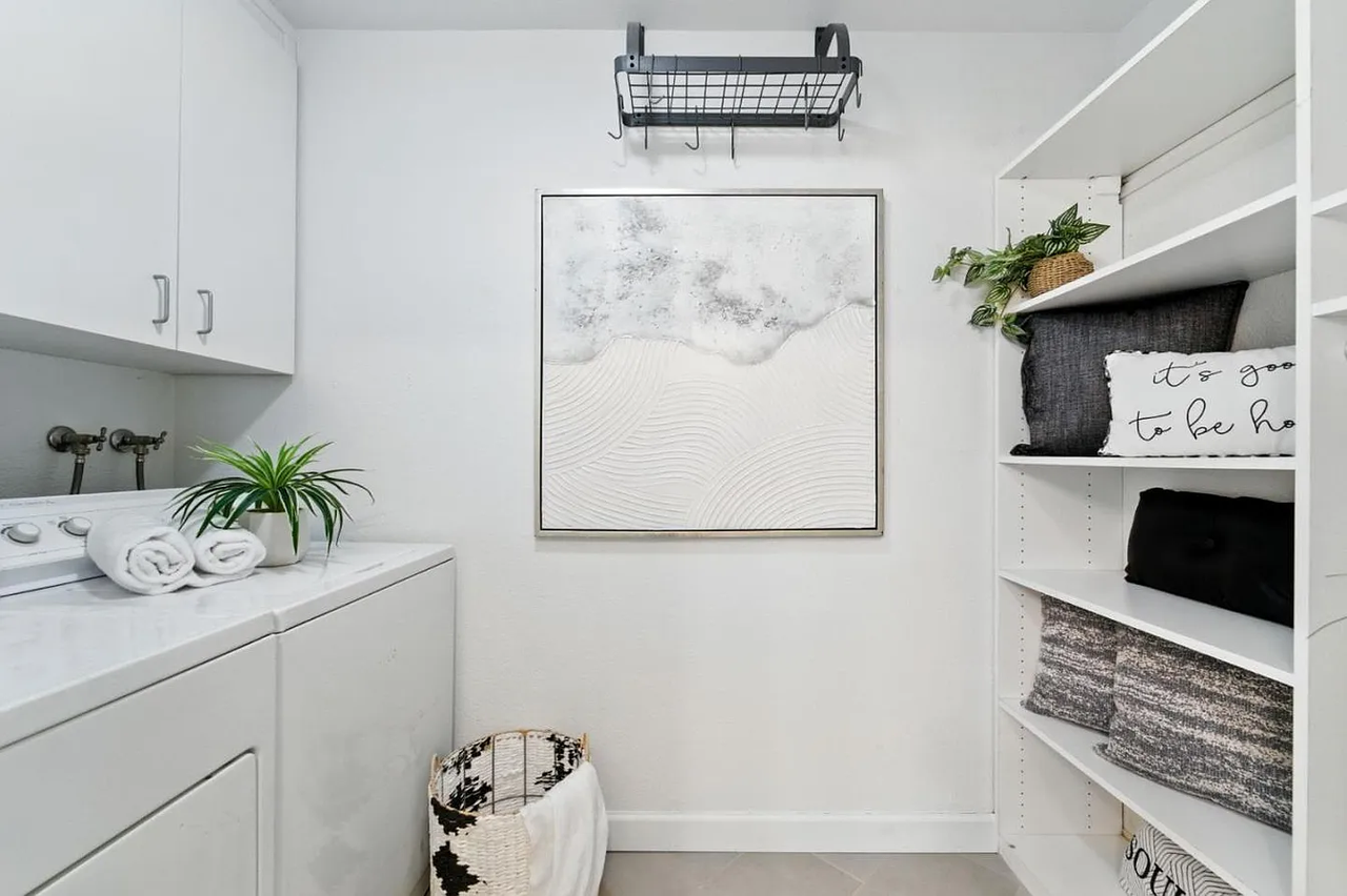 5457 Makati Cir - Photo 7 of 19