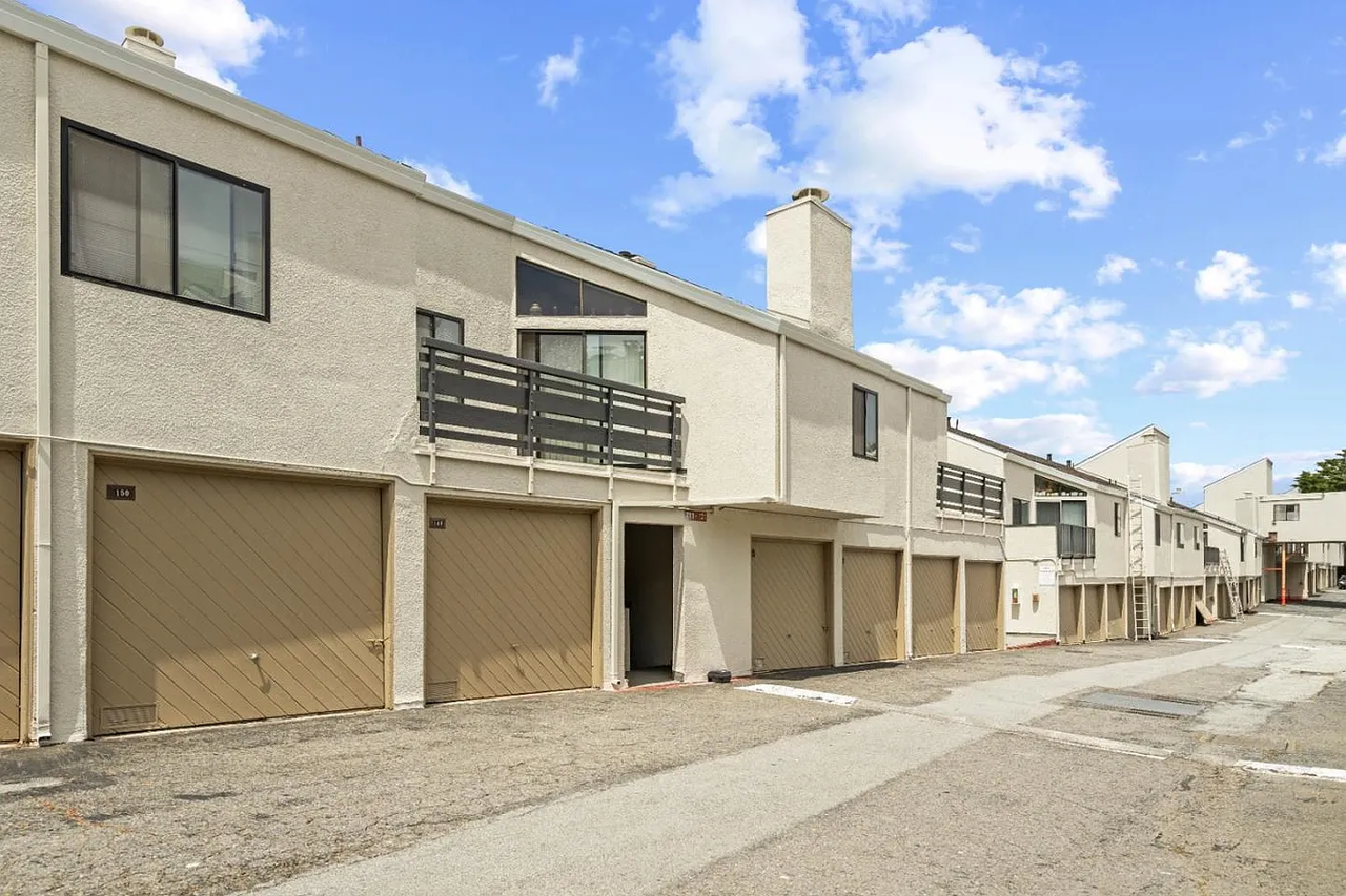 1 Appian Way #711-3 - Photo 3 of 15