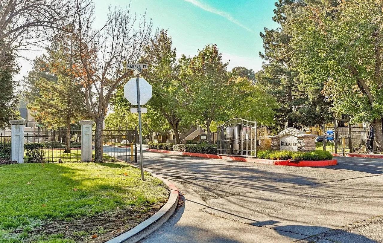 130 Reflections Dr #12 - Photo 4 of 22