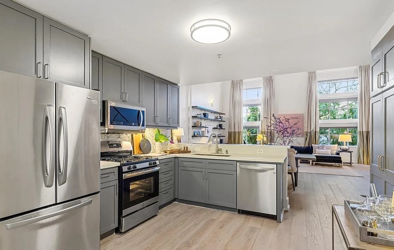 229 8th St #2 - Photo 6 of 17