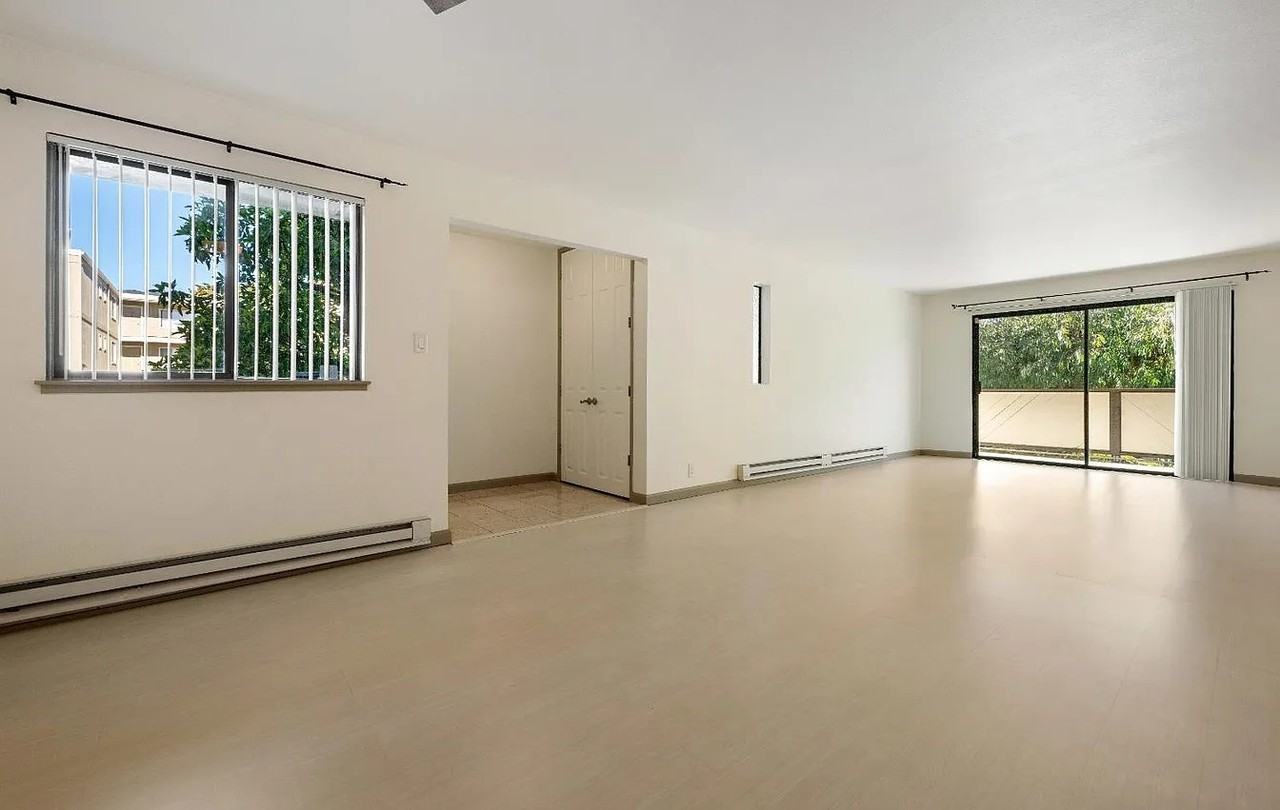 250 Willow Ave #421 - Photo 5 of 20