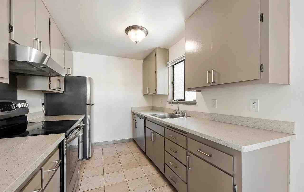 250 Willow Ave #421 - Photo 6 of 20