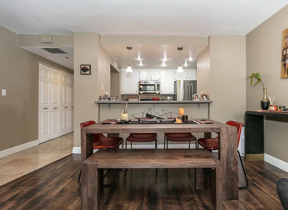 600 W 9th St #810 - Photo 6 of 18