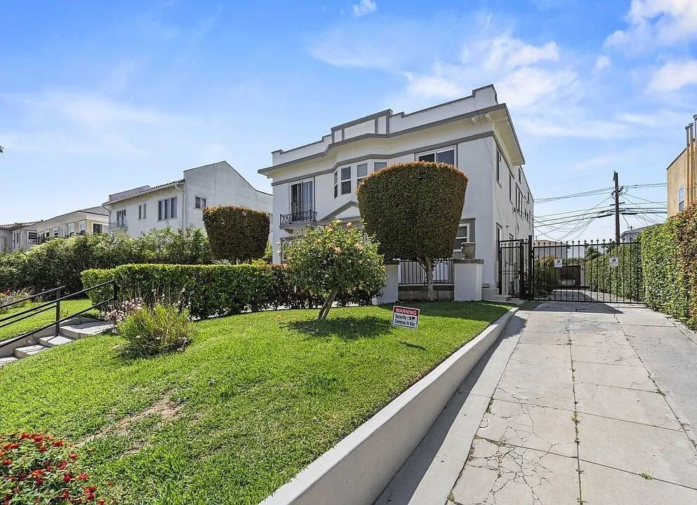 1215 5th Ave - Photo 2 of 19