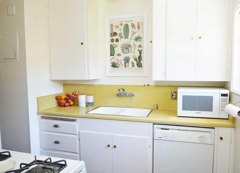 5442 1/2 Village Grn - Photo 4 of 17