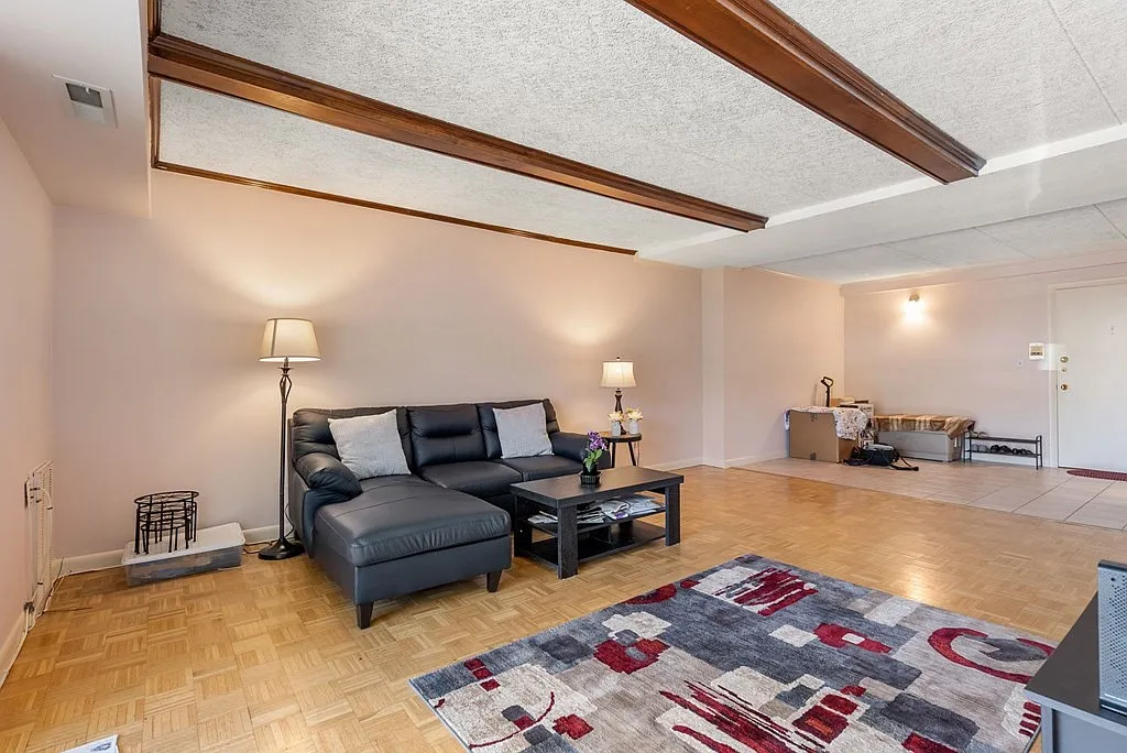 57 Broadlawn Park - Photo 2 of 20