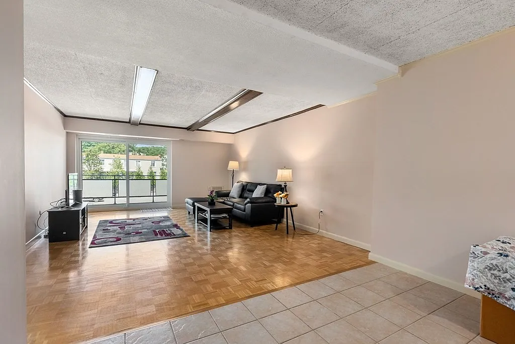 57 Broadlawn Park - Photo 6 of 20