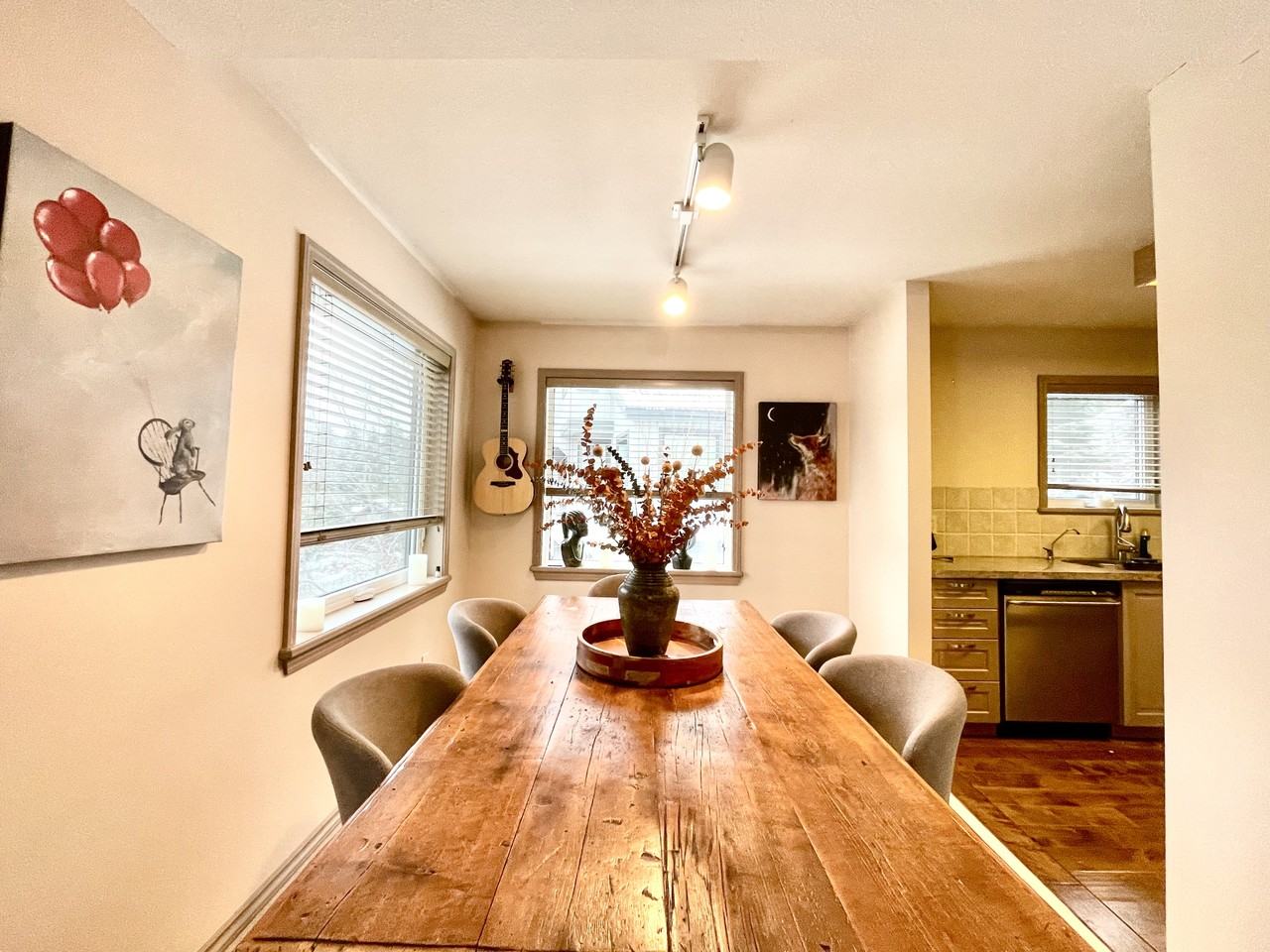 2548 Snowridge Cres - Photo 5 of 21