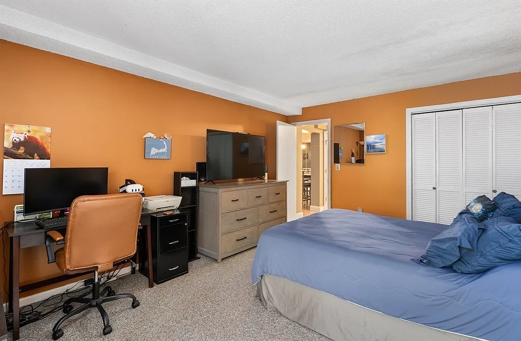 80 Williamsburg Dr #80 - Photo 6 of 11