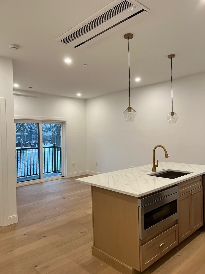 10 Rockland St #2 - Photo 4 of 10