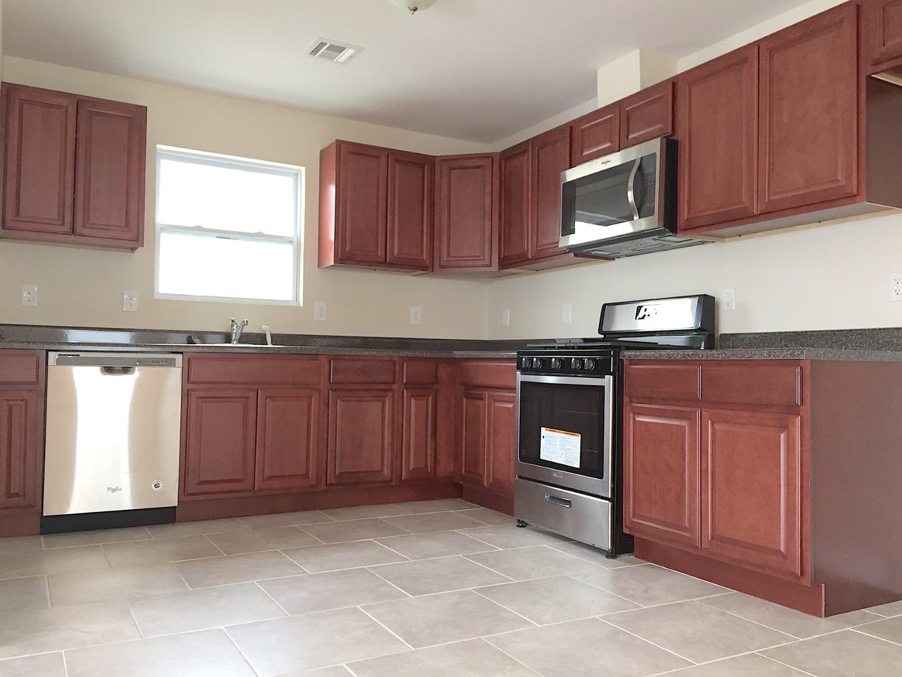 280 S 20th St #2 - Photo 5 of 21