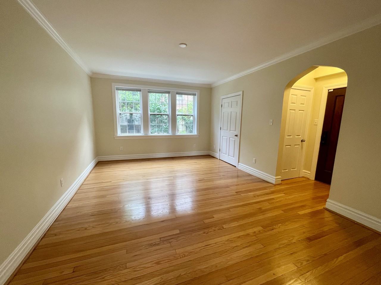 6219 Rosebury Ave #3S - Photo 2 of 19