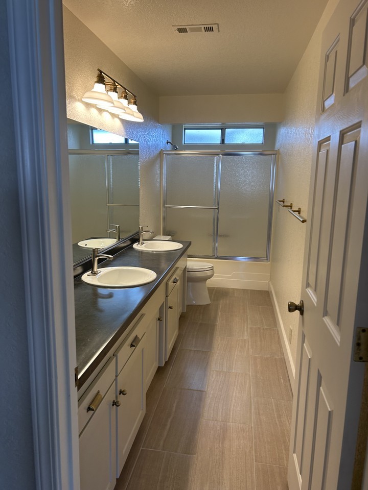 347 Woodcliff Dr #NA - Photo 7 of 14