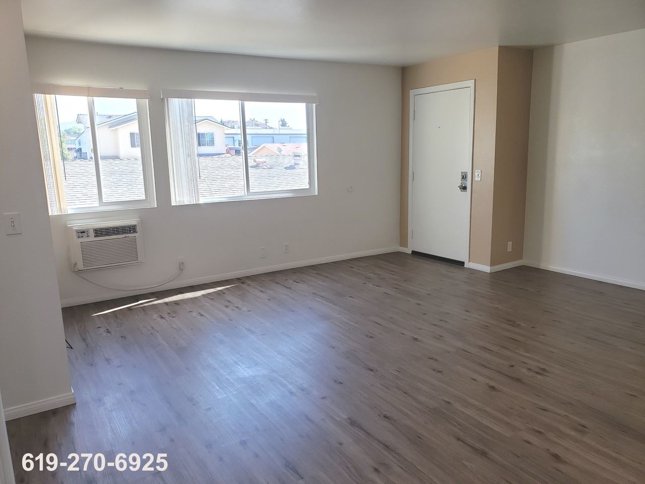 1261 Victor St #9 - Photo 5 of 22