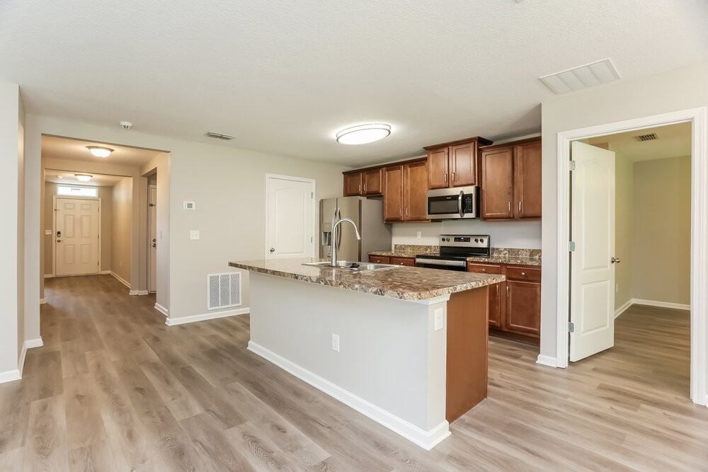 12331 Glimmer Way - Photo 7 of 16