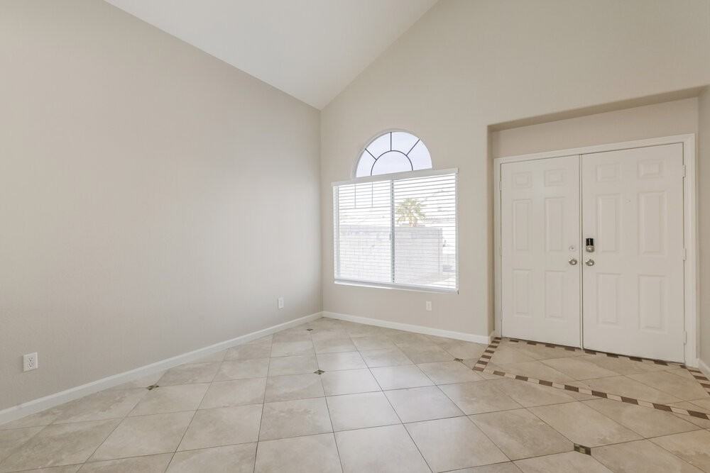 4456 Wellsboro St - Photo 7 of 17