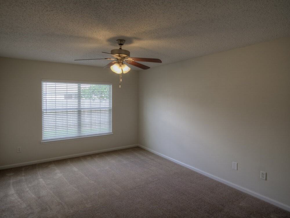 3794 Blackthorn Ct - Photo 6 of 14