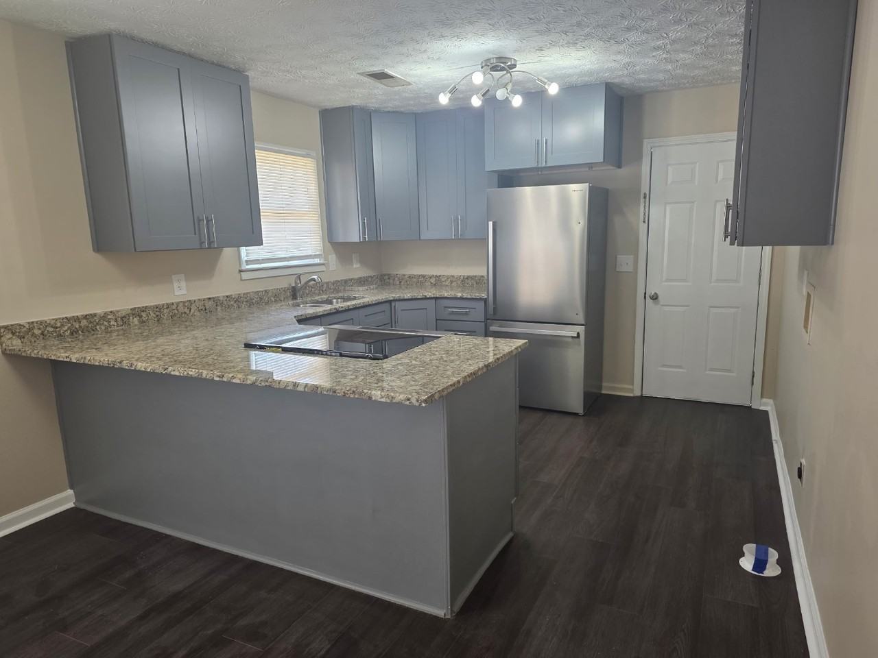 4420 Lynn Dr - Photo 6 of 11