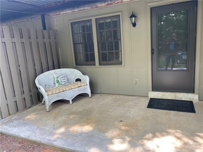 3095 Colonial Way Apt M - Photo 3 of 13