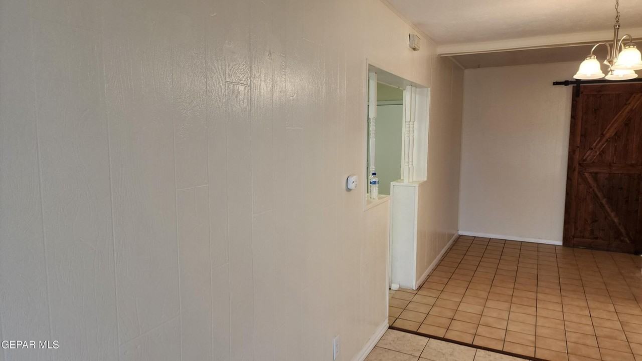 5029 Tetons Dr - Photo 7 of 24