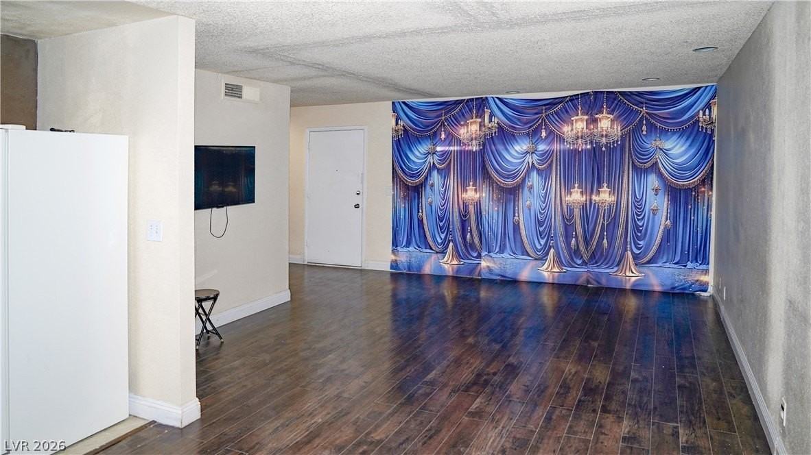 6173 Meadowhaven Ln - Photo 6 of 24