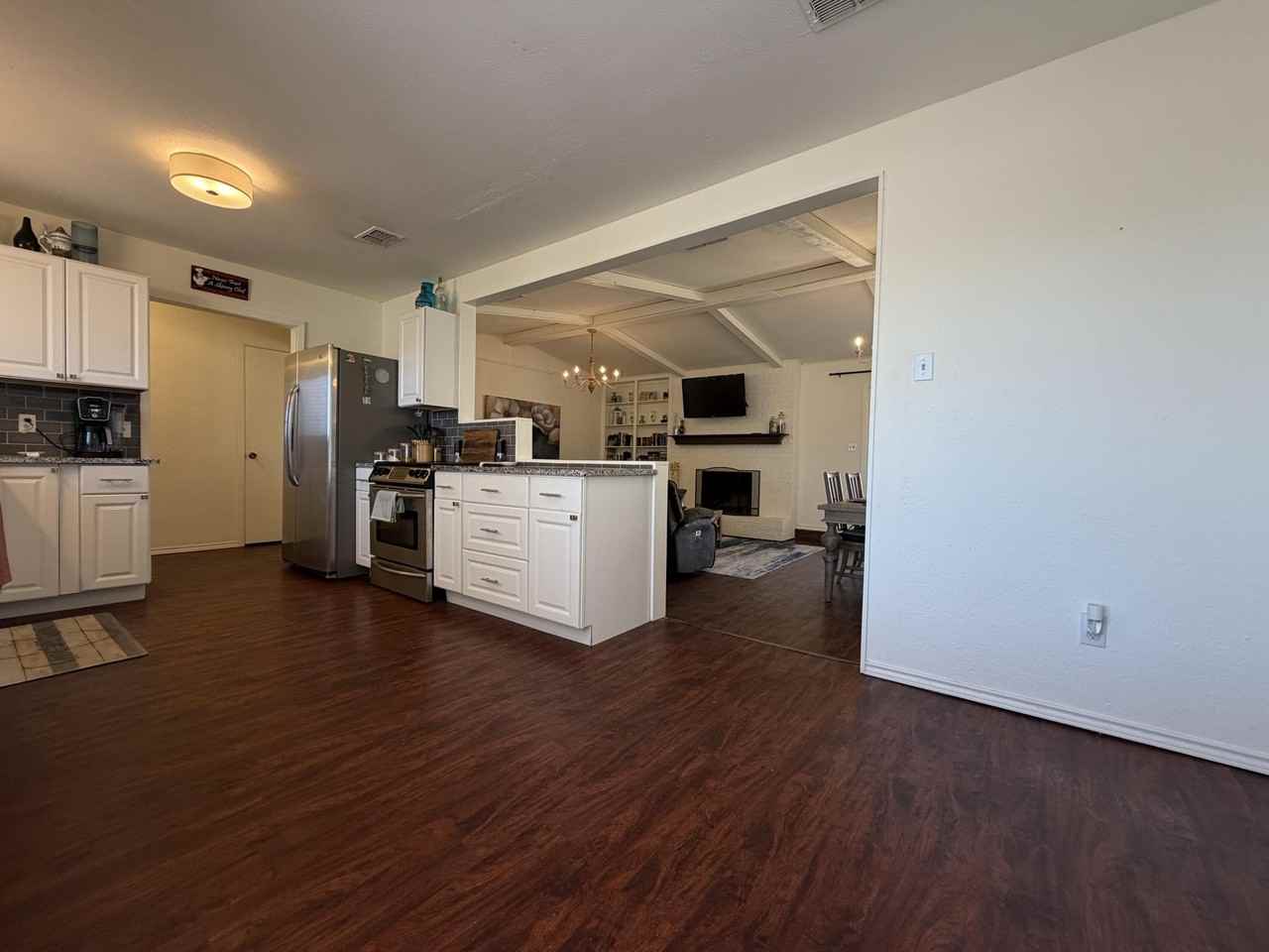 8422 Gary Ave - Photo 7 of 25